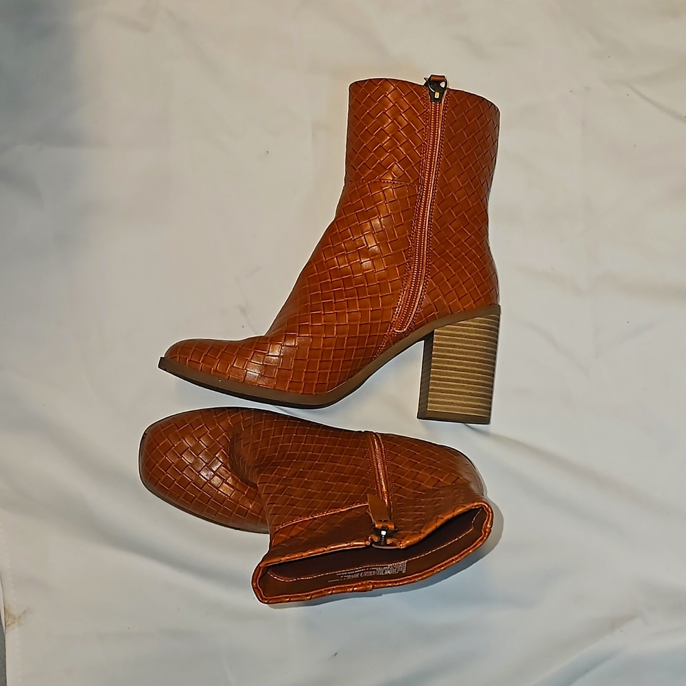 Ankle high brown women's boots